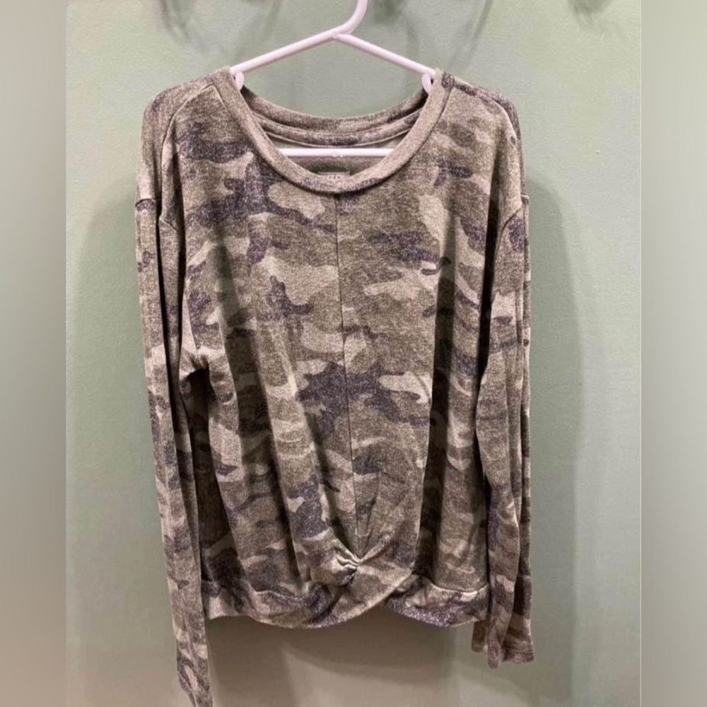 Girls Camo Long Sleeve Shirt
(GAP) - Size xI (12)